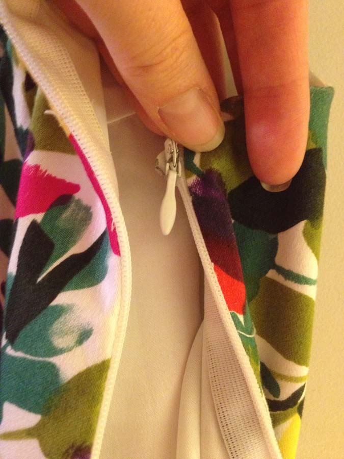 How to replace a skirt outlet zipper